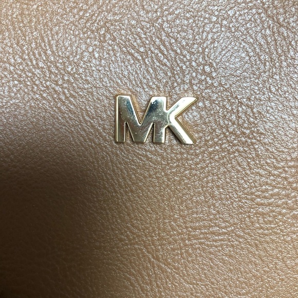 NWT Michael Kors large pebbled leather tote Willie dark tan caramel open top - Picture 2 of 11